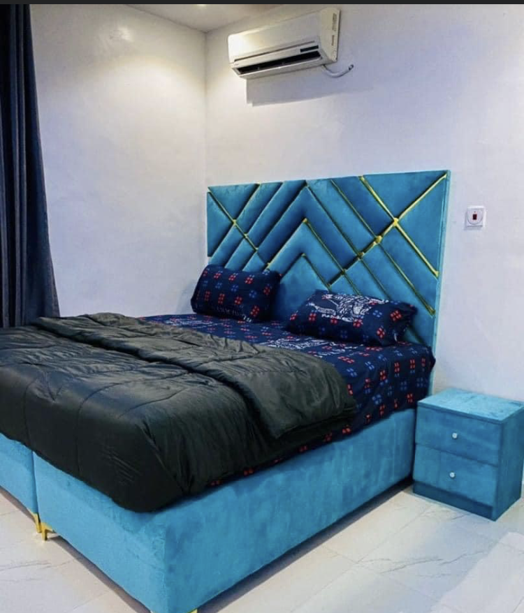 4x6 Bedframe with Side Drawer